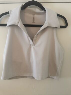 Beyond Yoga Sleeveless Collared V-Neck Crop Top